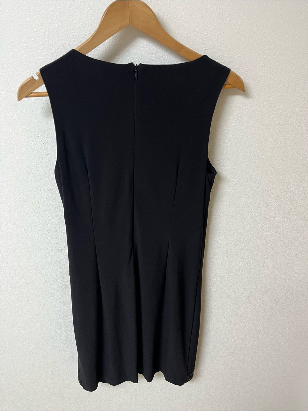 Scarlett Black Sleeveless Cocktail Dress with Sequin Trim women’s size 8 - Picture 4 of 4